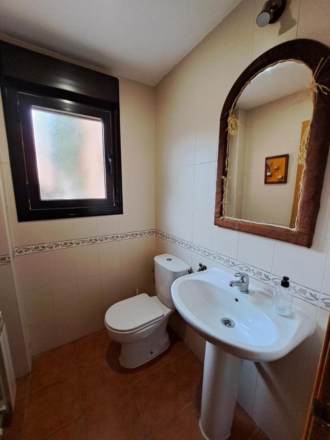 הוילה Aldeamayor de San Martin La Casa Del Cipres מראה חיצוני תמונה