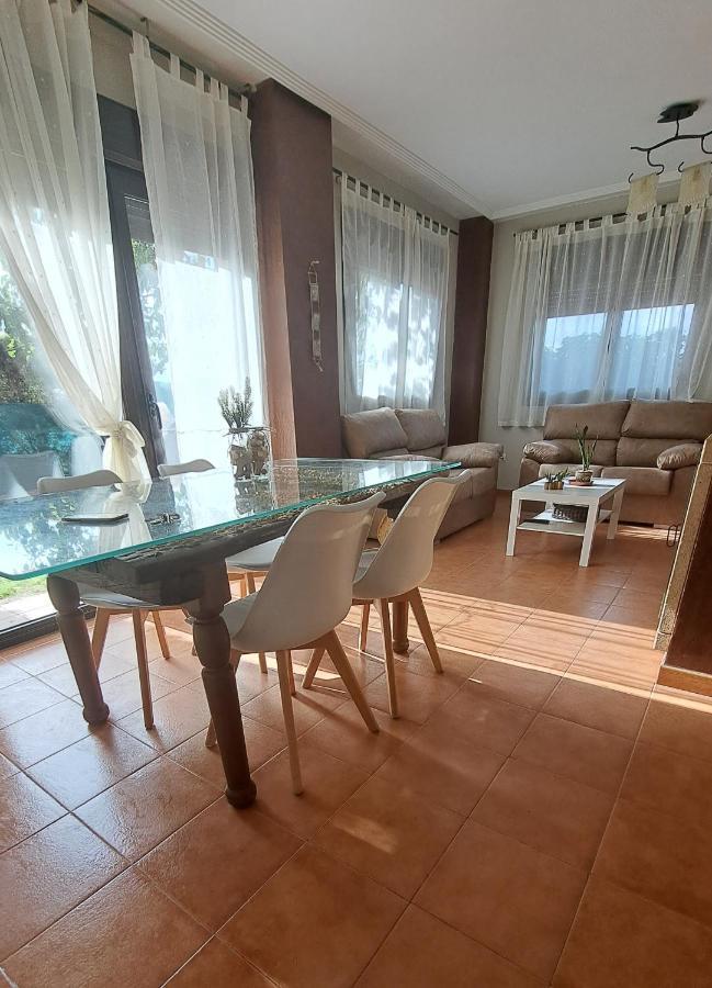 הוילה Aldeamayor de San Martin La Casa Del Cipres מראה חיצוני תמונה
